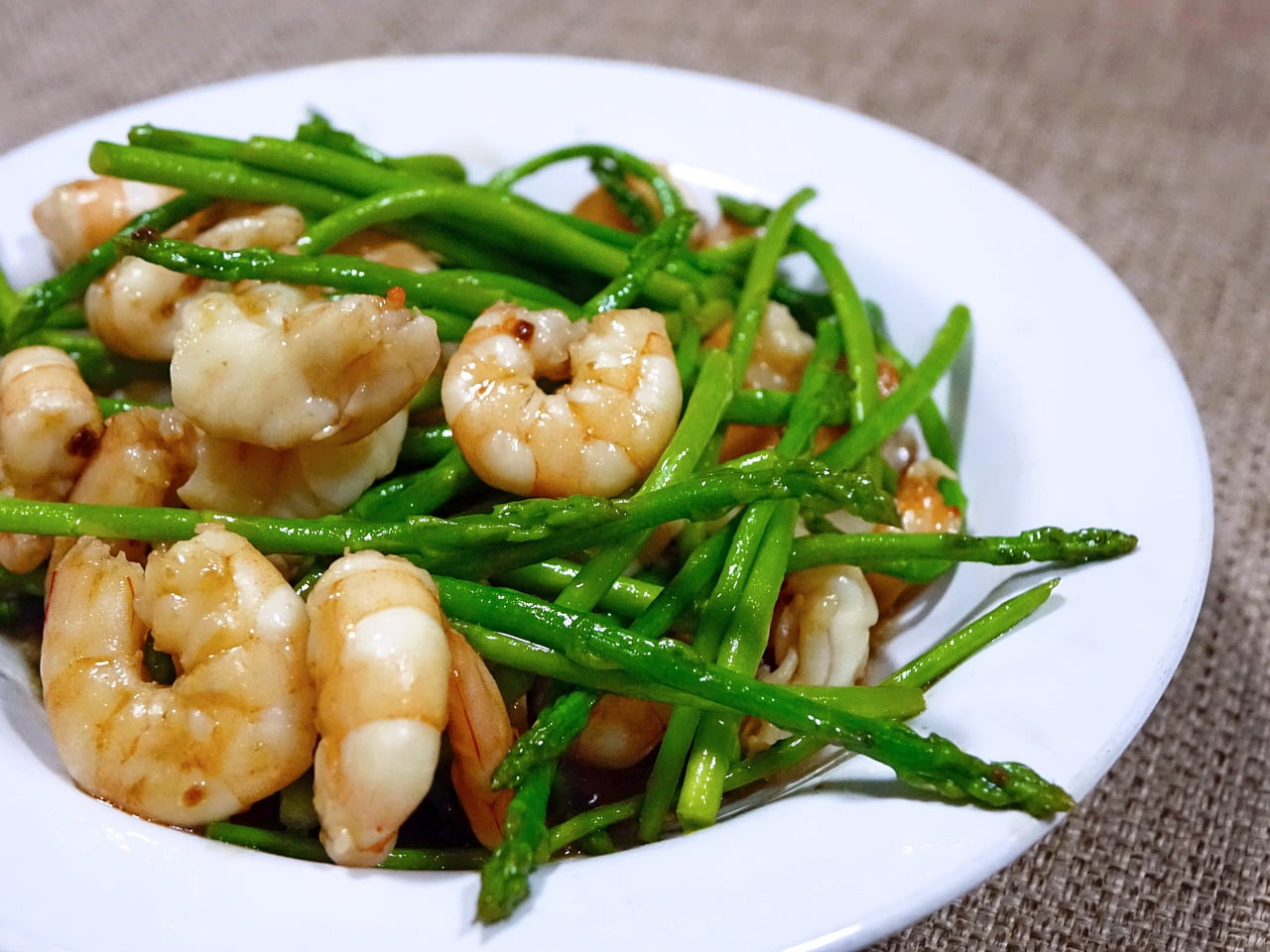 asparagus, vegetable, healthy-868584.jpg