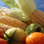 corn, corn on the cob, tomatoes-1712731.jpg